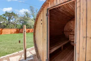 Secluded Hill Country Getaway w/Spa & Sauna - Image 2