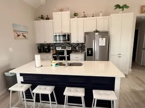 Pin Oak Paradise, Holiday Beach - Image 5