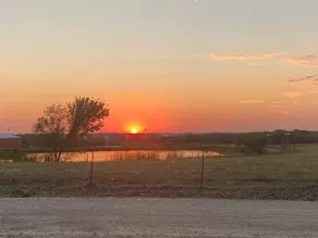 “Sunset View Getaway” With 2 person Jacuzzi Tub - Image 4