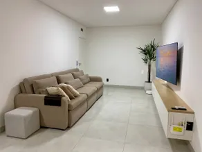 High-end apartment - Image 2