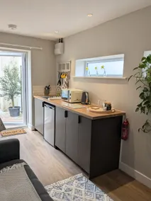 Cosy 1 bed annexe in Woodstock - Image 3