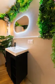 *Tropical Getaway with a Jacuzzi* - Image 4