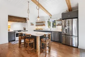 Crooked Lake Cove: A Peaceful Lakefront Getaway - Image 5