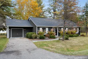 Crooked Lake Cove: A Peaceful Lakefront Getaway - Image 3