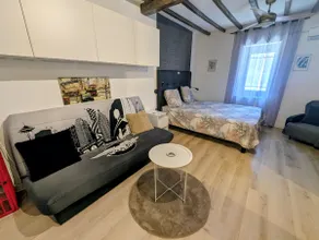 Travelers' nest, Family vacation home - Image 2