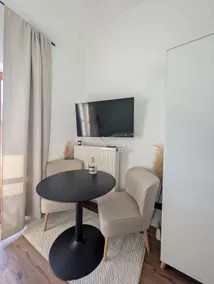 *Modern Hideaway with Danube View – Long Stays * - Image 3