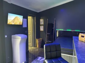 House with a hot tub - Image 2