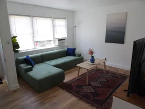 Spacious 4BR Suburban Home Near Baltimore - Image 4