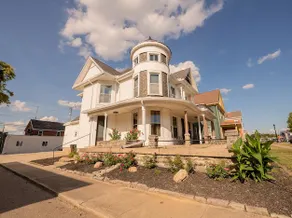 The Market Manor - Image 5