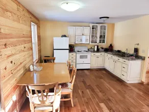 NEW 2 Bedroom Cabin 2 Miles to Montauk State Park - Image 3
