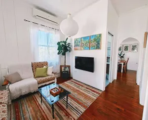 Renovted 1910s Cottage near Queens Park - Image 2