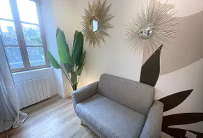Beautiful studio facing the cathedral - Image 3