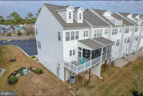 Blue Max Beach Retreat - Image 4