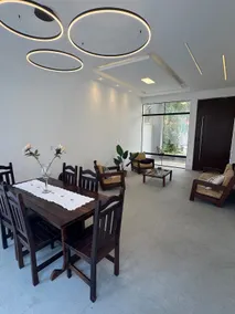 Beautiful house with modern design - Image 4