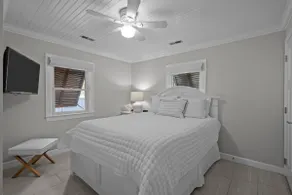 Oak Island Beachfront Cottage - Image 5
