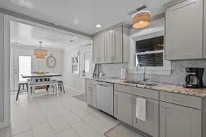 Oak Island Beachfront Cottage - Image 4
