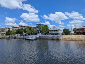 Lookout Point- waterfront - Image 3