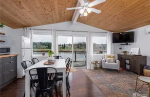 Relaxing Waterfront Getaway on Oakland Bay - Image 4