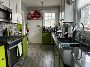 Whole 3 Bedroom House — Top of Old Town - Image 4