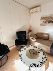 Lovely Penhouse in Alicante with parking - Image 2