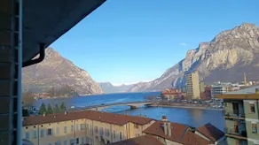 Window overlooking the lake - Image 3