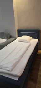 Modern studio suite with air conditioning - Image 4