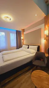 Modern studio suite with air conditioning - Image 3