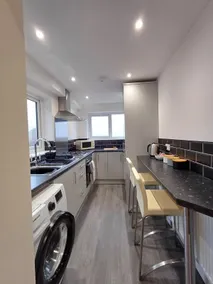 Luxury Apartment - Above iconic High Lane Oatcakes - Image 2