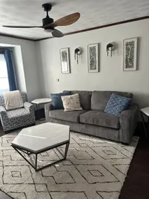 Blue Bungalow - Image 2