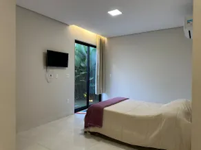 High-end house with an en-suite bathroom - Image 2