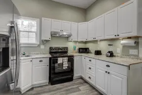 The Green Cottage - Image 3