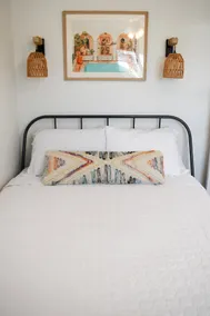 Fully-stocked home w/cowboy pool & luxury beds - Image 5