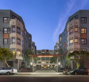 Best Location, comfort, quiet, clean. - Image 3