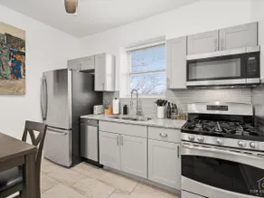 3BR w/ Private Patio • 5 Min to UChicago - Image 4