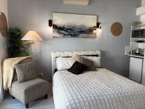 Waterway LUX studio at Biggera Waters Gold Coast - Image 3