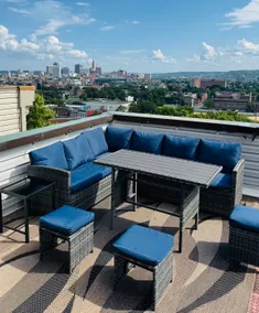 •Rooftop View •3 miles to Great American Ballpark• - Image 5