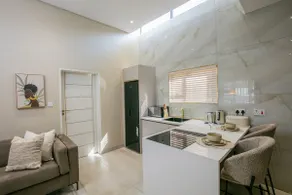 Haus Nkeke | Pool | 55” TV Netflix | 5 Min Mall - Image 3