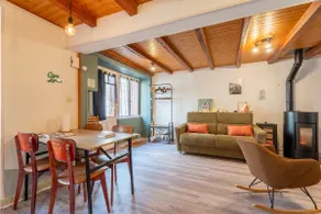 Cozy house with Harry Potter area and wood-burning stove - Image 2