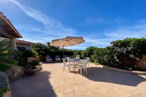 Spacious Rustic Seafront Villa for Families - Image 3