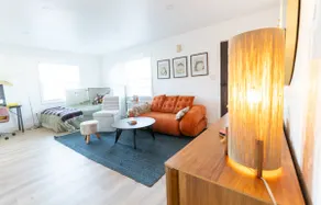 Soulful Richmond Retreat for Solo or Couple - Image 2