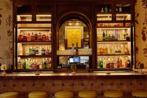 Hotel Perle Elegant 5 bed Suite|City Views - Image 3