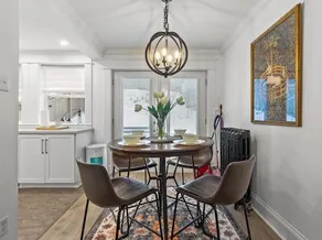 Gower Street Gem Downtown with *Hot Tub* - Image 3