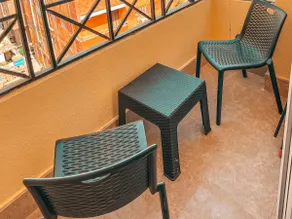 Cozy 2BR Retreat near Marina - Image 4