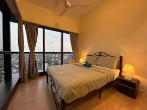 Skyline Luxe 4BR Retreat with En-suite Icon City - Image 4