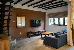 Family home, tranquility. - Image 2
