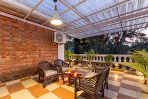 2-BHK Villa W/ Balcony & Bathtub on Rajpur Road - Image 4