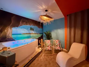 ”La Caliente” Spa and Secret Room - Image 3