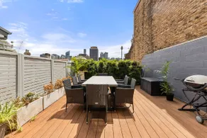 Outdoor Dining and Amazing City Views for 8 People - Image 4