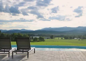 The Vista: 12 min to Stowe, Pool, Theater, Hot Tub - Image 2