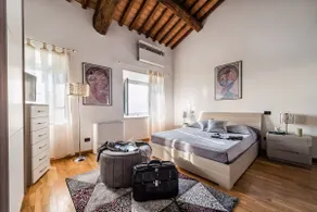 Luxury Apartment with Panoramic View - Image 5